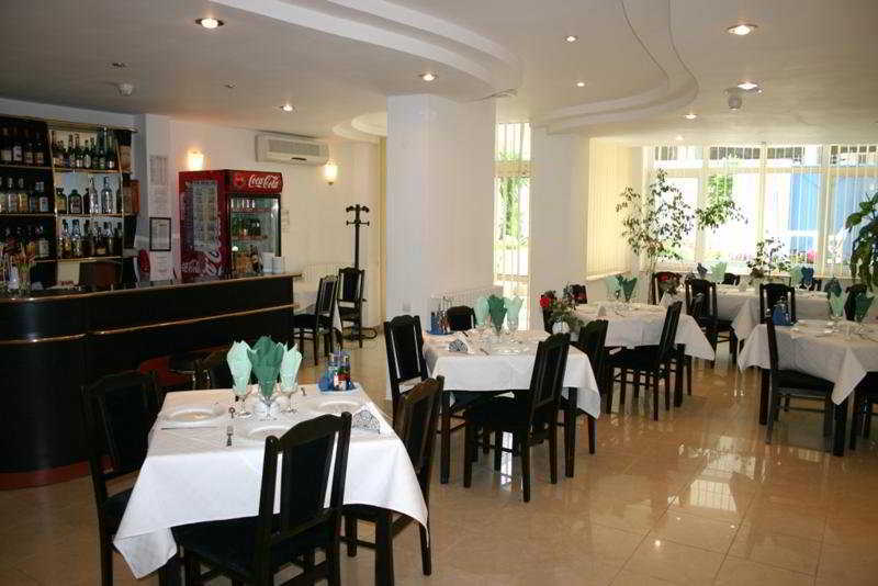 Dali Hotel เนพทุน ภายนอก รูปภาพ